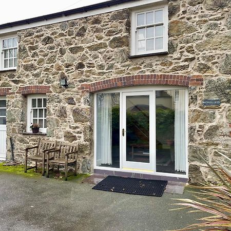 Menai Bridge Villa Екстериор снимка