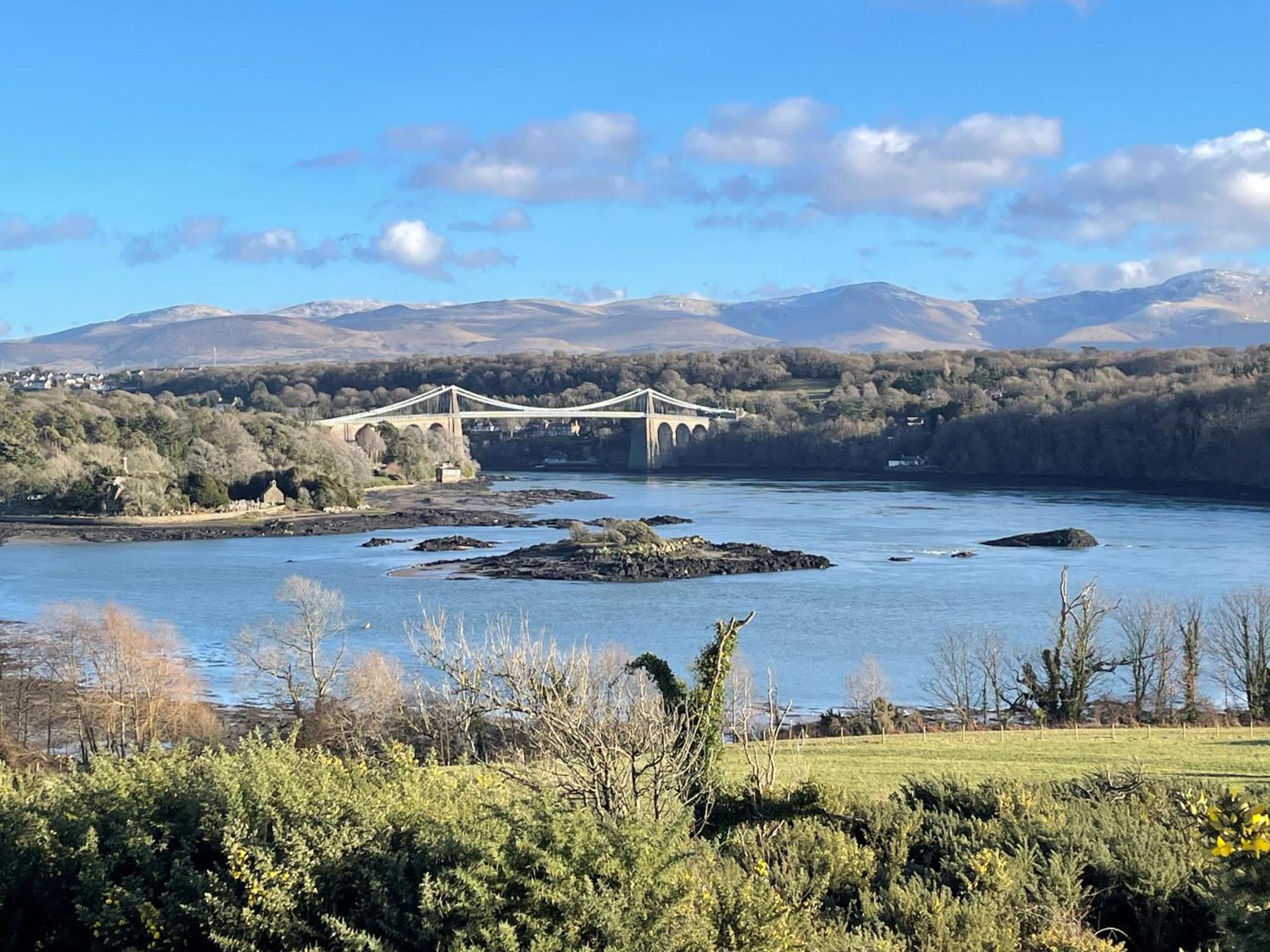 Menai Bridge Villa Екстериор снимка